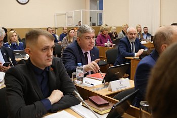 Депутат Мурманской областной Думы Александр Клементьев выразил недовольство темпамипереселения из районов Крайнего Севера