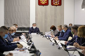 Владимир Мищенко провел заседание комитета по законодательству, государственному строительству и местному самоуправлению