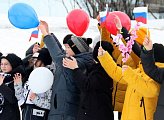 В Североморске прошел флэшмоб, посвященный 10-летию воссоединения Крыма и Севастополя с Россией