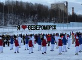 В Североморске прошел флэшмоб, посвященный 10-летию воссоединения Крыма и Севастополя с Россией
