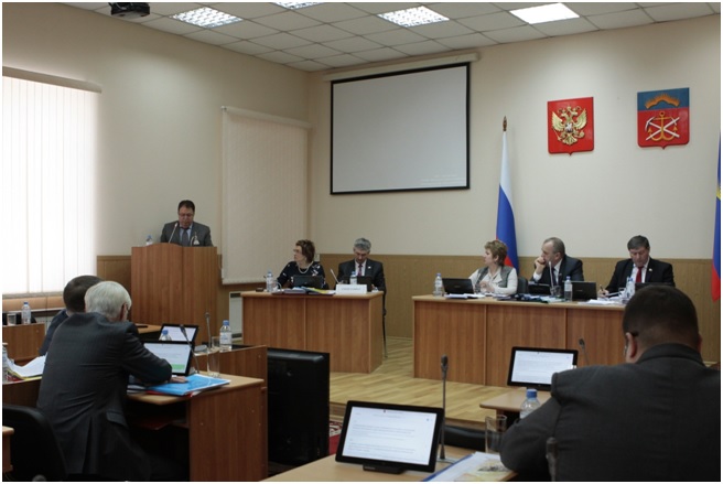 Доклад уполномоченного по правам ребенка Когана Б.С. на заседании Мурманской областной Думы (2018 г.).jpg