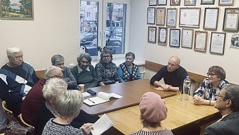 Роман Пономарев встретился с ветеранами Мурманского областного отделения Всероссийской общественной организации ветеранов войны, труда, вооруженных сил и правоохранительных органов.