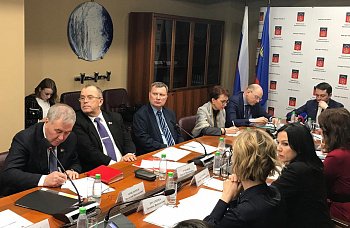 Глава регионального парламента Сергей Дубовой сегодня работает в Кандалакше