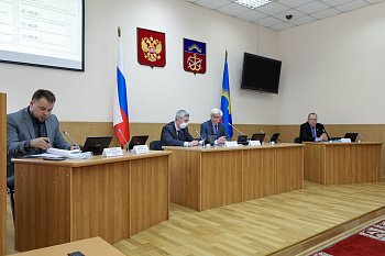 Проект закона, вносящий изменения в главный финансовый документ области был в центре внимания участников заседания комитета по бюджету, финансам и налогам под председательством Бориса Пищулина