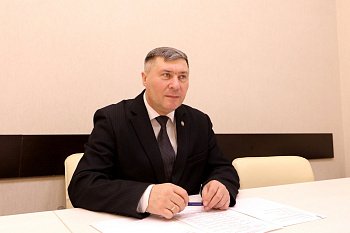 Координатор партпроекта "Локомотивы роста" Владимира Мищенко провел расширенное заседание Президиума МРСР депутатских объединений "ЕДИНАЯ РОССИЯ" о задачах по мобилизации избирателей на поддержку Закона РФ о поправке к Конституции РФ