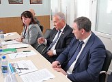 Василий Омельчук в Полярных Зорях выступил с докладом на совещании, посвященном корректировке Стратегии социально-экономического развития региона.