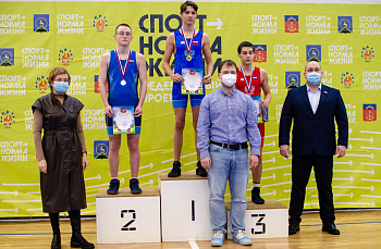 Александр Богович принял участие в церемонии награждения победителей спортивных соревнований в г. Оленегорске.