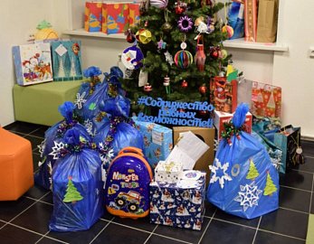 Юрий Анатольевич Шадрин принял участие в акции "Волшебная елка" для детей с ограниченными возможностями