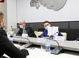 В Думе состоялись рабочие встречи Губернатора области Андрея Чибиса с депутатами фракций регионального парламента
