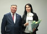 Работники сферы жилищно-коммунального хозяйства принимают поздравления с профессиональным праздником
