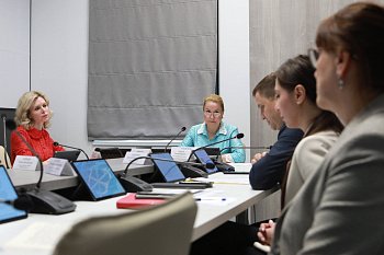 В Думе прошло заседание комитета по здравоохранению под председательством Лены Лукичевой