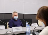 В Думе состоялись рабочие встречи Губернатора области Андрея Чибиса с депутатами фракций регионального парламента
