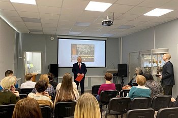 Жителям Никеля презентовали документальный фильм «Памятник»