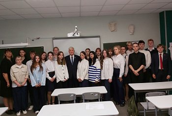 4 сентября принял участие в занятии "Разговор о важном" в гимназии № 6