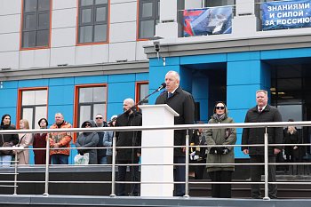 Спикер областной Думы Сергей Дубовой напутствовал выпускников мурманской "нахимовки"