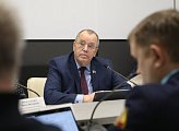 В Думе прошло заседание комитета областной Думы по строительству, благоустройству, энергетике и ЖКХ под председательством Михаила Павлова