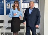 5 апреля Александр Богович вручил партийные билеты новым членам партии «Единая Россия».