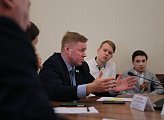 Урок парламентаризма для школьников прошел в Мурманской областной Думе