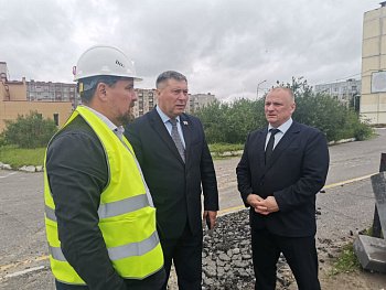 Владимир Мищенко: «Ход ремонтных работ в ЗАТО Александровск под контролем»