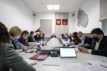 Региональный парламент рассмотрит поправки в Устав Мурманской области