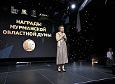 Председатель профильного комитета Думы Лариса Круглова поздравила Министерство спорта области с юбилеем