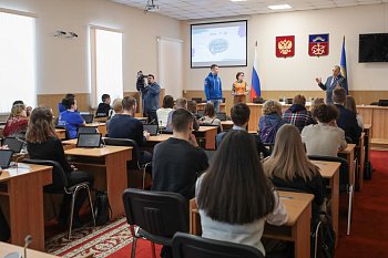 В Мурманской областной Думе прошла "Классная встреча"