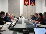 Парламентарии поддержали инициативу об увеличении единовременной выплаты врачам, приезжающим работать в малые города региона, до полутора миллиона рублей 