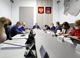 Региональные парламентарии планируют введение ограничений на продажу энергетических безалкогольных напитков несовершеннолетним