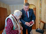 Региональные парламентарии вручили северянам медали «80 лет Победы в Великой Отечественной войне»