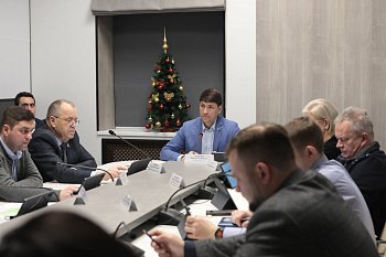 В Думе прошло заседание комитета областной Думы по строительству, благоустройству, энергетике и ЖКХ под председательством Михаила Павлова