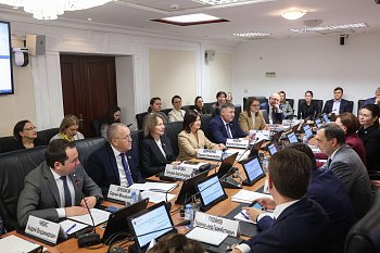 О государственной поддержке геостратегических территорий в Арктической зоне РФ на примере Мурманской области и инициативах региона шла речь в Совете Федерации