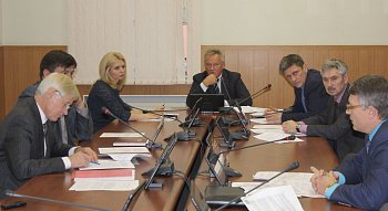 Александр Макаревич: «Стимулирующие надбавки, как и северные, должны начисляться сверх МРОТ»