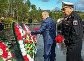 В Мурманской области почтили память экипажа АПЛ "Курск" и всех моряков, погибших в мирное время