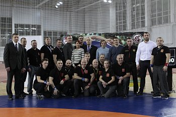 Глава регионального парламента Сергей Дубовой и председатель профильного комитета Думы Лариса Круглова в Мурманске приветствовали участников 44-го турнира по спортивной борьбе «Северное сияние»