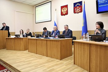 Дума приняла в первом чтении проект закона об областном бюджете на 2024 год и на последующие два года