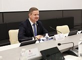 В Думе состоялись рабочие встречи Губернатора области Андрея Чибиса с депутатами фракций регионального парламента
