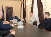 В областной Думе наградили добровольцев