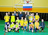 Председатель областной Думы Сергей Дубовой наградил победителей турнира по мини-футболу 