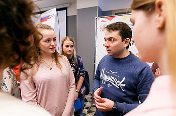 Глава Мурманской области встретился с молодёжью города Мурманска