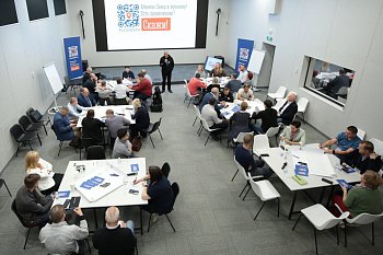 Депутаты областной Думы приняли участие в стратегической сессии, посвященной вопросам развития дорожного строительства и транспортного сообщения в регионе