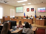 В областной Думе прошел День открытых дверей для школьников из Ковдора