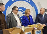 Депутаты областной Думы присоединились к акции "Коробка храбрости"