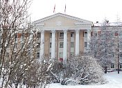 Глава регионального парламента Сергей Дубовой поздравил депутатов Госсовета Коми с 25-летием 
