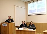 В областной Думе прошел День открытых дверей для учащихся из Североморска и Никеля
