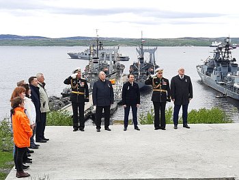 Спикер областной Думы Сергей Дубовой и депутат регионального парламента Юрий Шадрин приняли участие в торжествах в честь Дня  России     