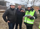 Парламентарии ознакомились с ходом строительства и ремонта объектов в муниципальных образованиях региона