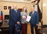 В областной Думе наградили добровольцев