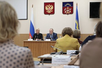 В областной Думе прошла учеба помощников депутатов и специалистов фракций