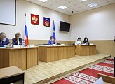 В Думе состоялись рабочие встречи Губернатора области Андрея Чибиса с депутатами фракций регионального парламента