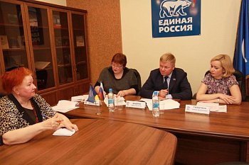 Депутат Юрий Шадрин принял участие в тематическом приеме родителей детей-дошкольников